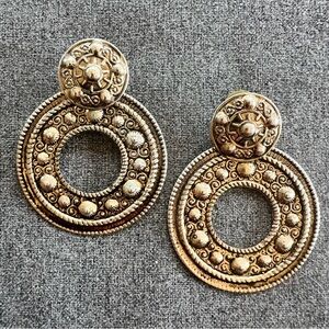 vintage 80s pierced earrings gold tone metal chunky large lightweight